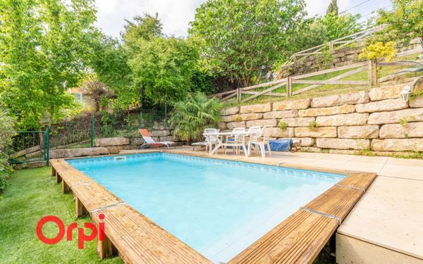 Maison à vendre    7 pièces • 171 m2 Irigny