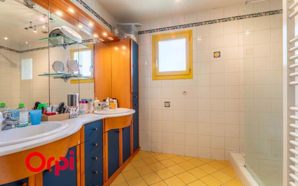Maison à vendre    7 pièces • 171 m2 Irigny