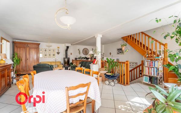 Maison à vendre    7 pièces • 171 m2 Irigny