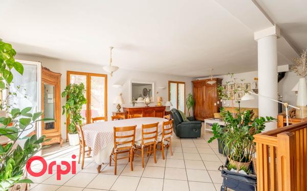 Maison à vendre    7 pièces • 171 m2 Irigny