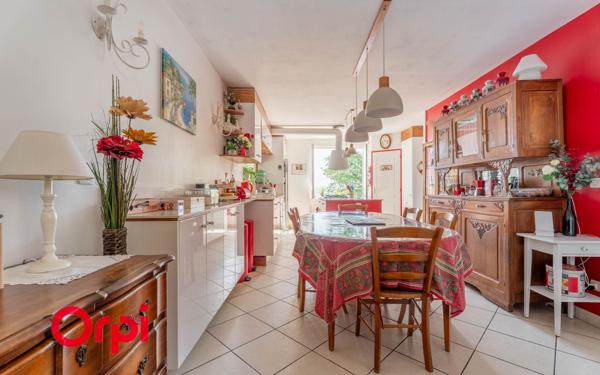 Maison à vendre    7 pièces • 171 m2 Irigny