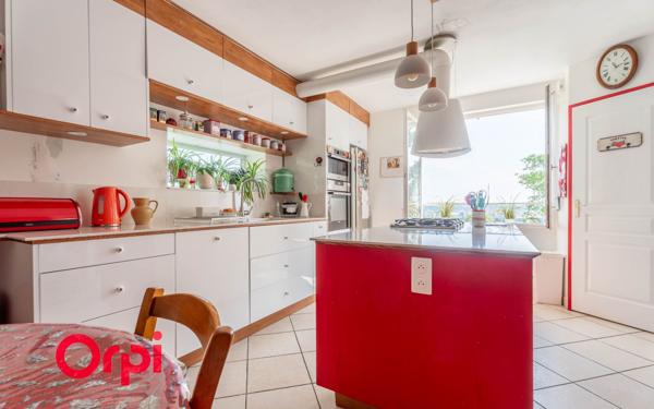 Maison à vendre    7 pièces • 171 m2 Irigny