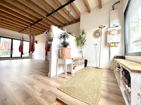 Montreuil-Secteur Robespierre- Appartement 1P 45m2-Terrasse 19m2.