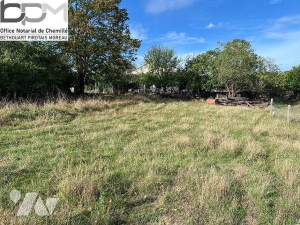 Terrain à bâtir à Chemillé de 491 m². Opportunité à saisir ! Terrain à bâtir de 491 m² non viab...