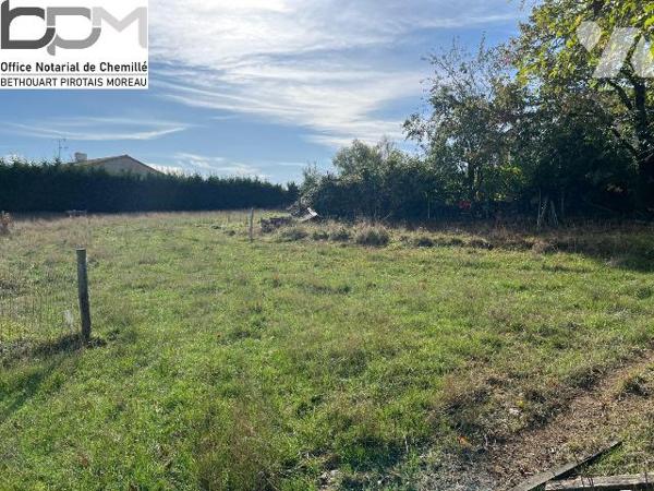 Terrain à bâtir à Chemillé de 491 m². Opportunité à saisir ! Terrain à bâtir de 491 m² non viab...