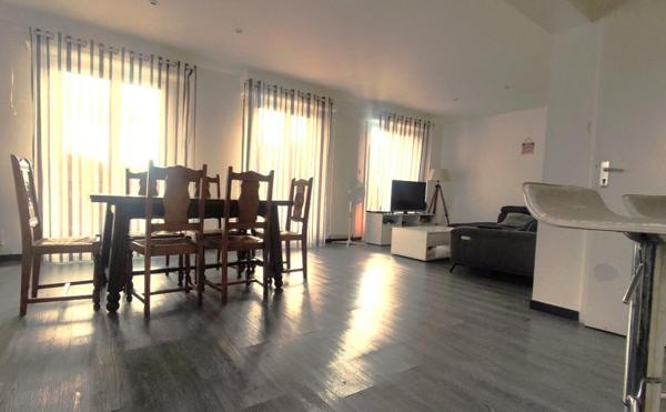 À VENDRE  Spacieuse maison familiale de 154 m² à Gelos