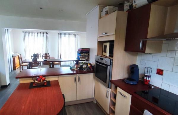 À VENDRE  Spacieuse maison familiale de 154 m² à Gelos