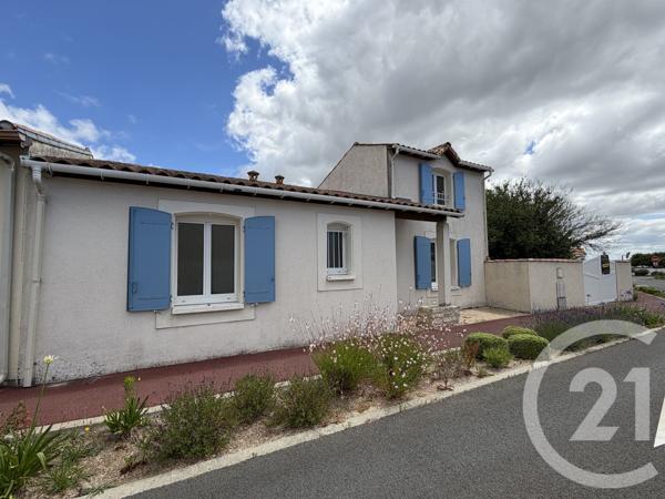 Maison à vendre  5 pièces - 90 m 2   SAUJON  - 17