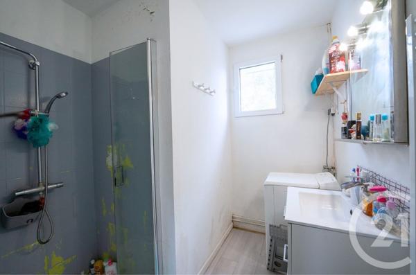 Maison à vendre  5 pièces - 90 m 2   SAUJON  - 17