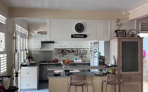 Maison à vendre    4 pièces •  Le Vauclin