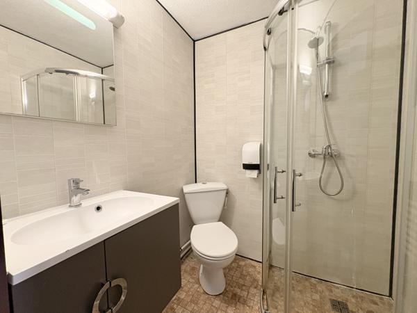Commerce à vendre à Le Bourg-d'Oisans (38520) - Isère