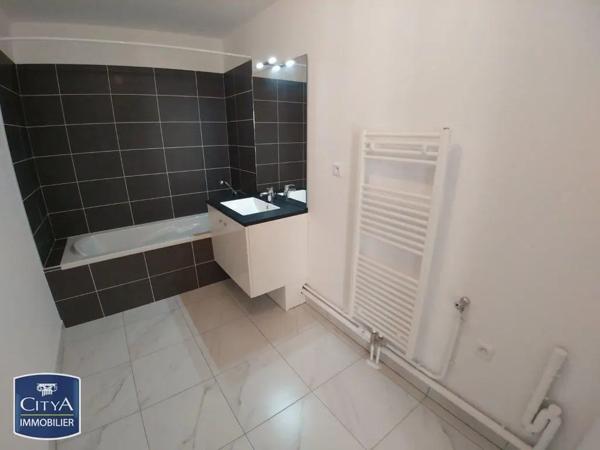 Appartement à louer 4 pièces 82.16m² Loos (59120)