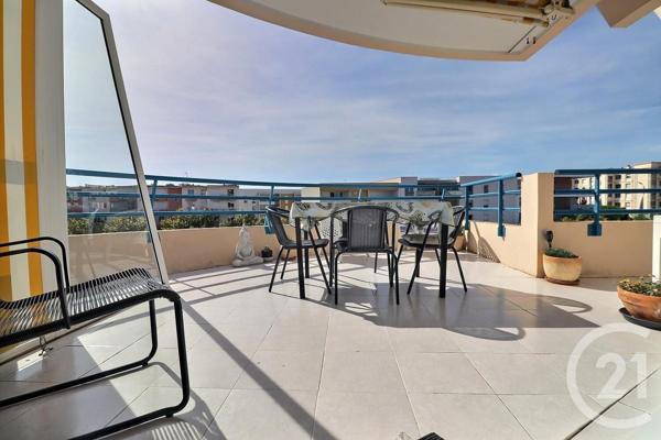 Appartement T3 à vendre  3 pièces - 71 m2 FREJUS - 83