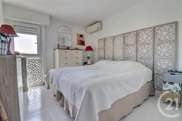 Appartement T3 à vendre  3 pièces - 71 m2 FREJUS - 83