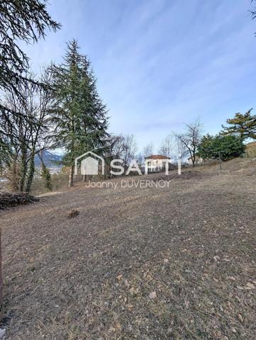 Grand terrain sur secteur privilègier