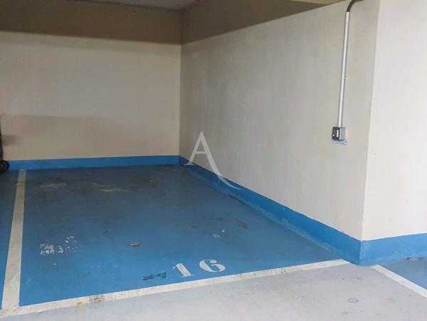 Location parking-Cours Voltaire Puteaux