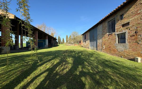 Maison à vendre    4 pièces •  Saint-Martin-Lalande