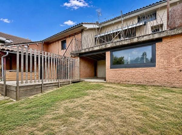 Maison à vendre 235 000 € Maurs 8 p 156 m² DPE A