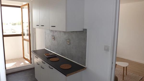 Location                                                      Appartement
                        
                     2 pièces                      60 m2                     à Niort