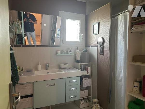 Maison sur sous-sol ? 3 chambres ? véranda récente ? terrain avec dépendance
Maison élevée sur...