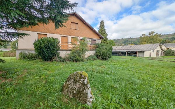 Maison à vendre    6 pièces • 109 m2 Saint-Martin-Valmeroux