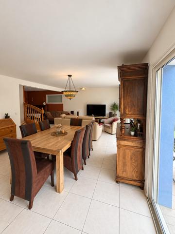 Maison 6 pièces, 4 chambres et grand terrain à Grand-Champ