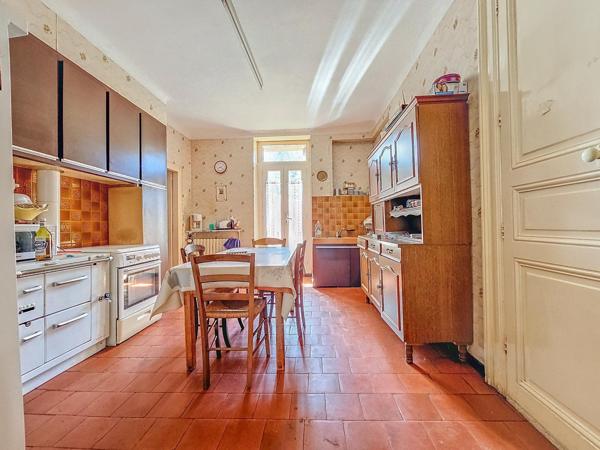 Sublime maison de maître offrant de mulitples possibilités