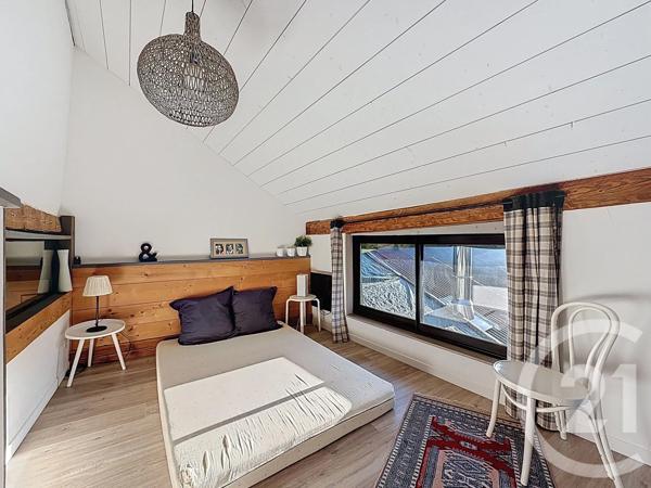 Maison à vendre  4 pièces - 137 m 2   TANINGES  - 74