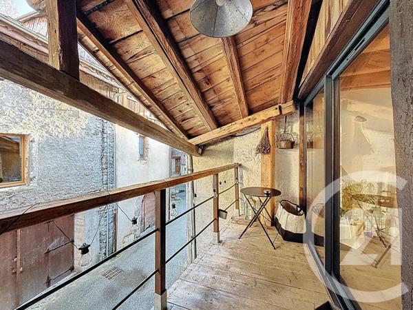 Maison à vendre  4 pièces - 137 m 2   TANINGES  - 74