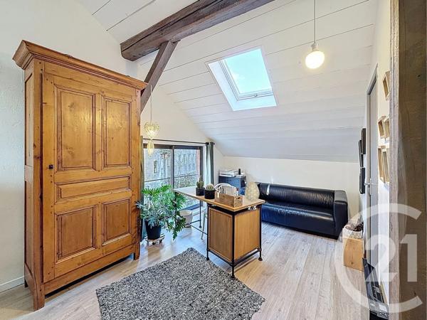 Maison à vendre  4 pièces - 137 m 2   TANINGES  - 74
