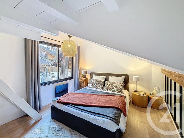 Maison à vendre  4 pièces - 137 m 2   TANINGES  - 74