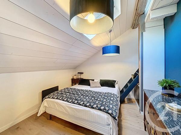 Maison à vendre  4 pièces - 137 m 2   TANINGES  - 74
