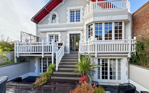 Maison à vendre    7 pièces • 230 m2 Deauville