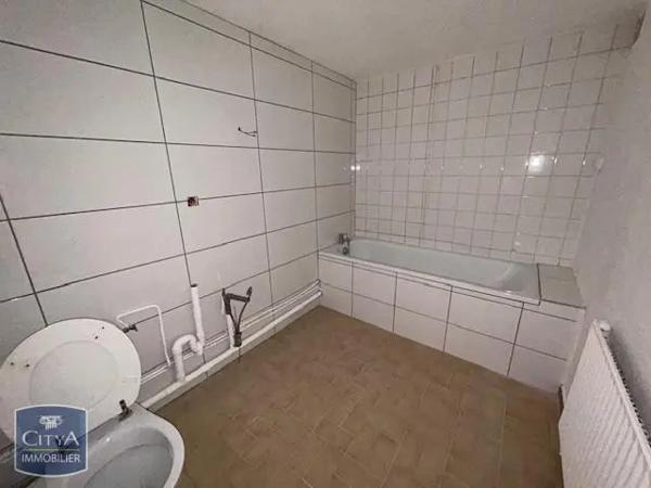 Appartement à louer 4 pièces 78.85m² Firminy (42700)