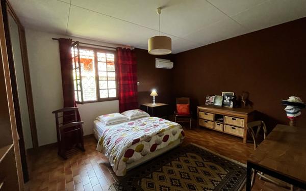 Maison à vendre    8 pièces •  Remire-Montjoly