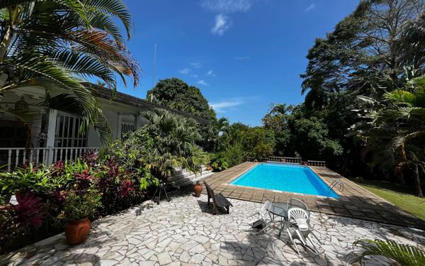 Maison à vendre    8 pièces •  Remire-Montjoly