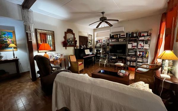 Maison à vendre    8 pièces •  Remire-Montjoly