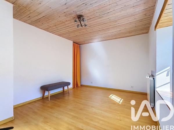 Maison à vendre 6 pièces 174 m² Saint-Cergues
