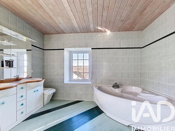 Maison à vendre 6 pièces 174 m² Saint-Cergues