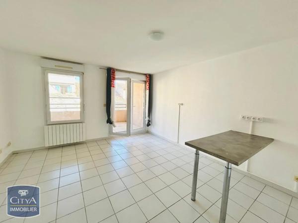 Appartement à louer 2 pièces 41m² Port-de-Bouc (13110)