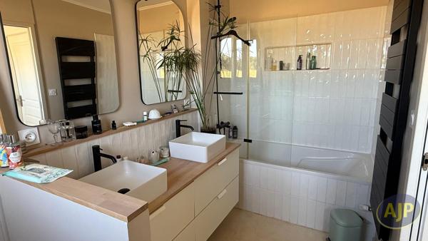 Maison à vendre Verrieres En Anjou - 5 pièces, 110m² avec 3 chambre(s) à 453 650€ - AJP Immobilier Angers
