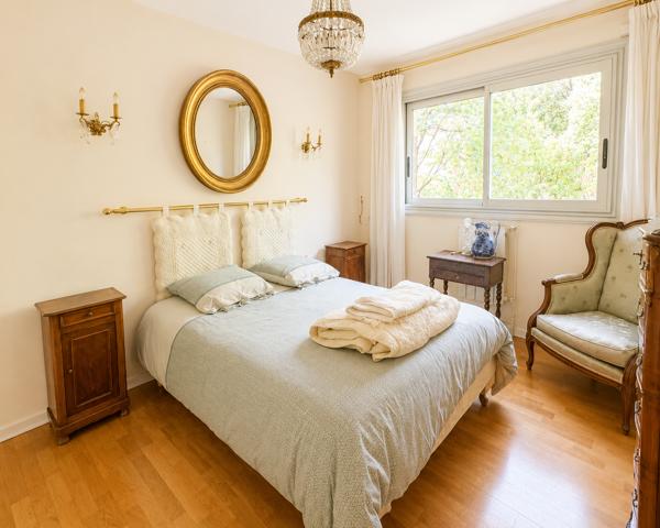 Appartement
         3 pièces
        - 96 m² 520 000 € *