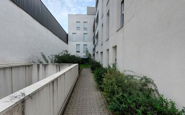 Appartement à vendre    2 pièces •  Saint-Fons