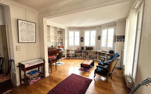 Appartement à vendre    2 pièces • 50,20 m2 Saint-Mandé