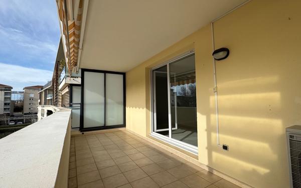 Appartement à vendre    3 pièces •  Istres