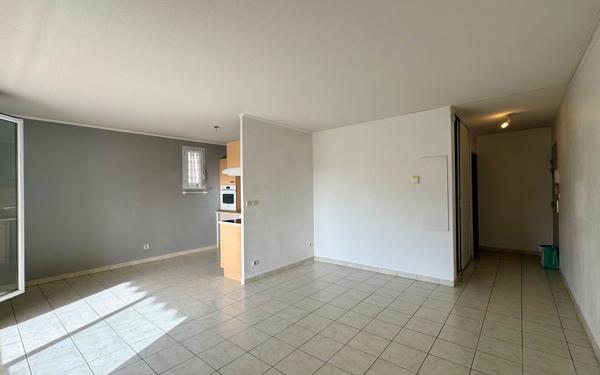 Appartement à vendre    3 pièces •  Istres