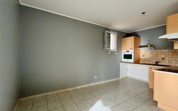 Appartement à vendre    3 pièces •  Istres