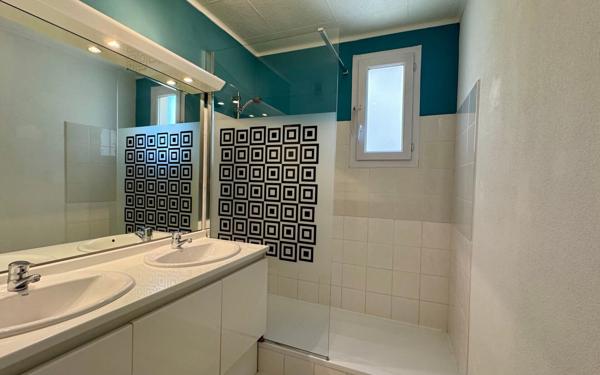 Appartement à vendre    3 pièces •  Istres