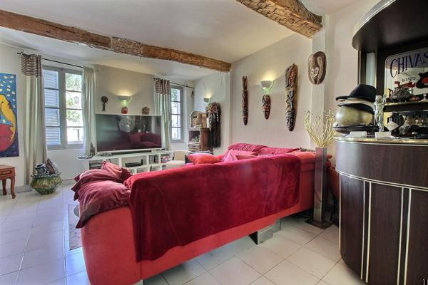 Maison La Crau avec local commercial, gros potentiel !