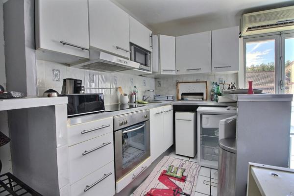 Maison La Crau avec local commercial, gros potentiel !